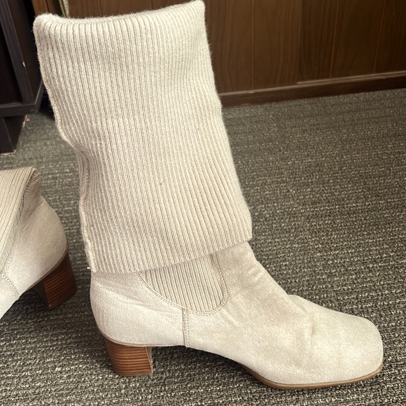🌴Suede Leather and Sweater fold heel Boots Pull On Heeled Women’s Size 8 1/2 - Picture 2 of 8